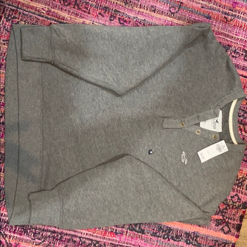 Hollister women’s oversized Henley sweatshirt